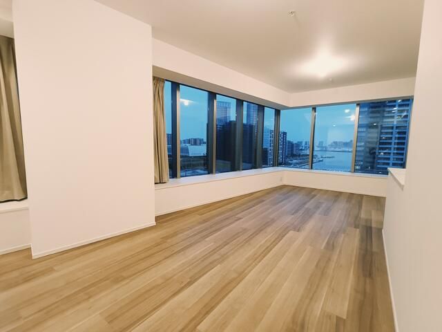 3LDK Apartment in Park Tower Kachidoki South, Tokyo - Thumbnail 2