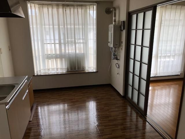 2DK Apartment for Rent in Annaka, Gunma - 39.74 sqm - Thumbnail 3
