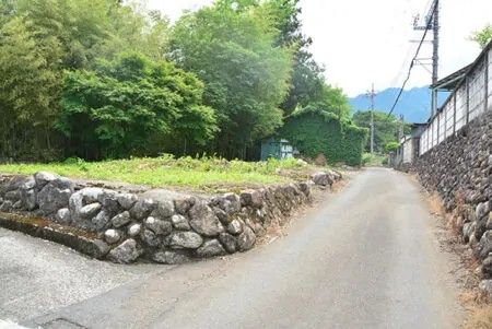 405 Tsubo Sloping Land for Sale in Chichibu, Saitama - Thumbnail 2