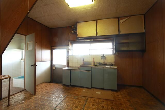6DK Wooden House for Sale in Usuki, Oita - 103.74 sqm - Thumbnail 4