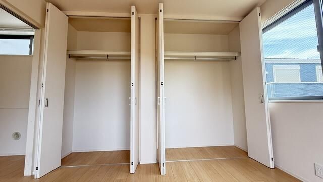 1LDK Apartment for Rent in Zushi, Kanagawa – 52.82 sqm, Pet-Friendly - Thumbnail 3