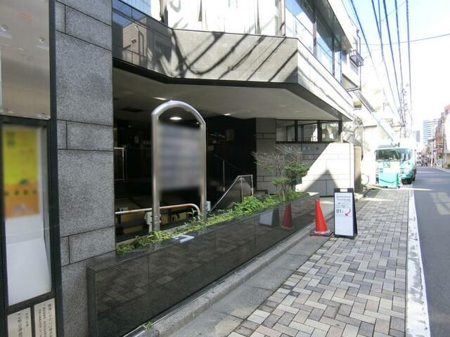 Commercial Unit for Rent in Sendagaya, Shibuya, Tokyo - Thumbnail 4