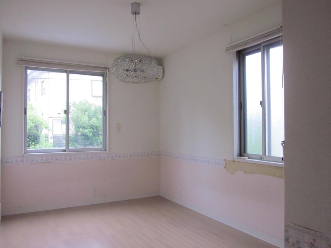 6LDK Sekisui Heim House with Solar Panels in Kumamoto Kita Ward - Thumbnail 3