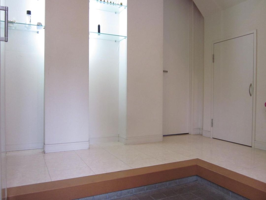 6LDK Sekisui Heim House with Solar Panels in Kumamoto Kita Ward - Thumbnail 4