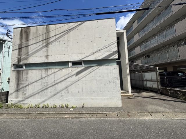4LDK Detached House in Fukuoka Minami Ward | 2013 Build - Image 1