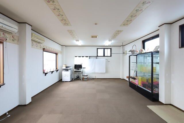 Shop Unit for Rent in Satte City, Saitama | 42.62 sqm - Thumbnail 4