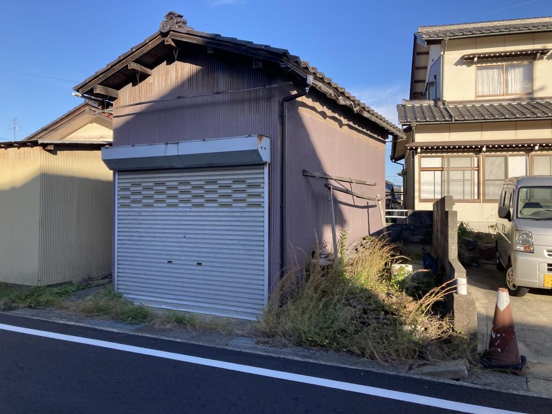 5DK Detached House for Sale in Komatsu, Ishikawa - Thumbnail 2