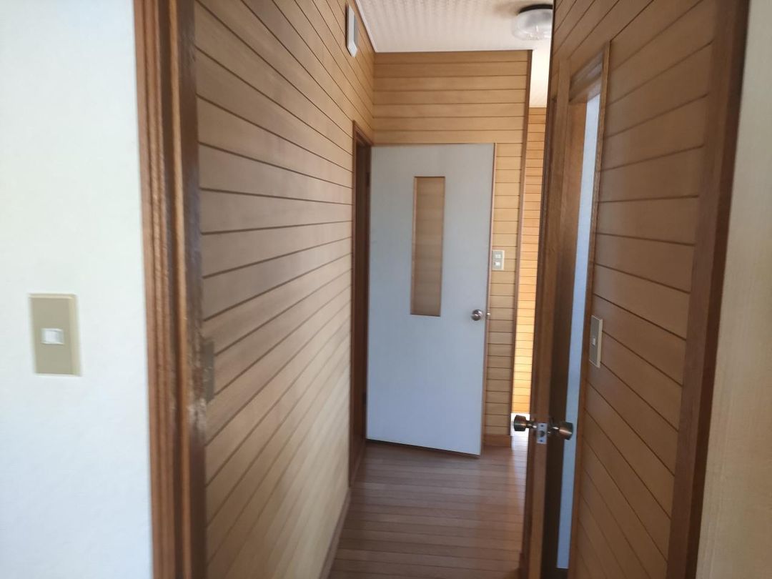5LDK House for Sale in Hakodate, Hokkaido with Large Garden - Image 16