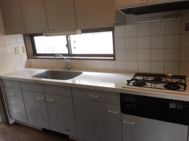 2LDK Terrace House in Seijo, Setagaya, Tokyo - Thumbnail 2