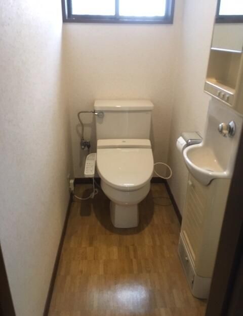 2LDK Terrace House in Seijo, Setagaya, Tokyo - Thumbnail 4