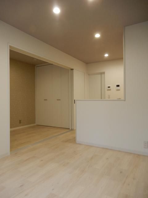 Modern 1LDK Apartment for Rent in Fukui City, Fukui - Thumbnail 4