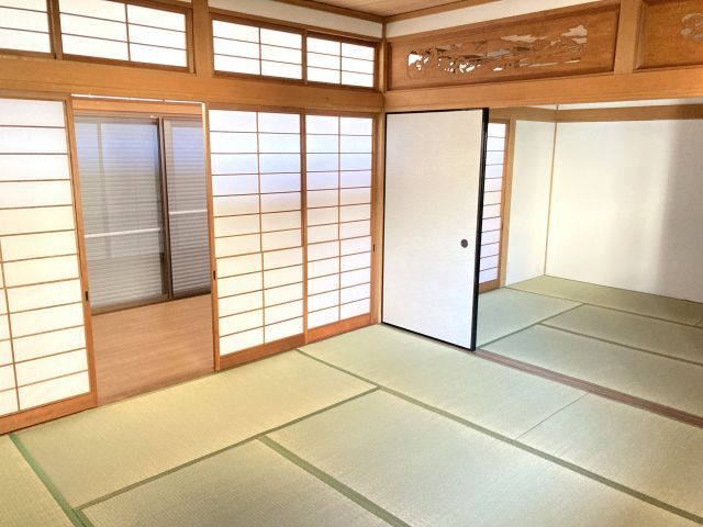 5LDK House in Chikushino with 2023 Renovation & Dual Station Access - Image 19