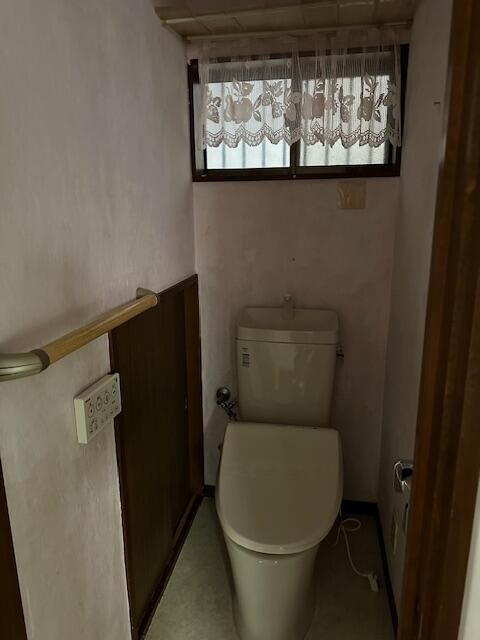 Wisteria Shop for Rent in Soka City, Saitama - Thumbnail 3