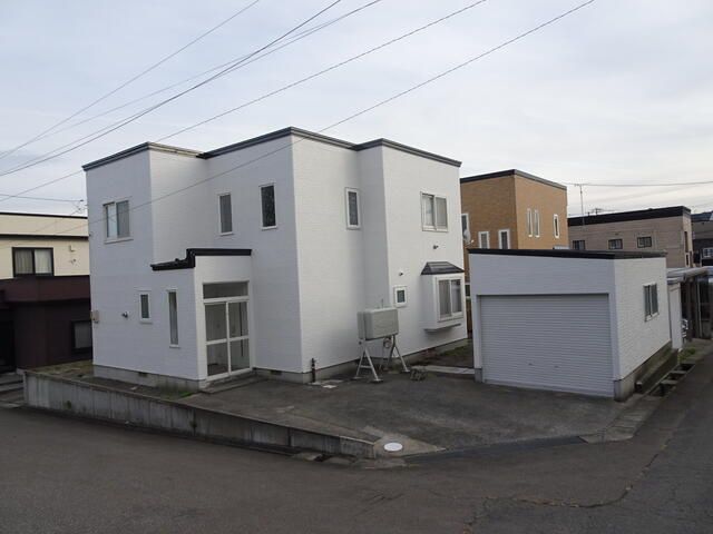 4LDK House for Sale in Quiet Aomori City Neighborhood - Thumbnail 3