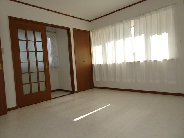 4LDK House for Sale in Quiet Aomori City Neighborhood - Thumbnail 4