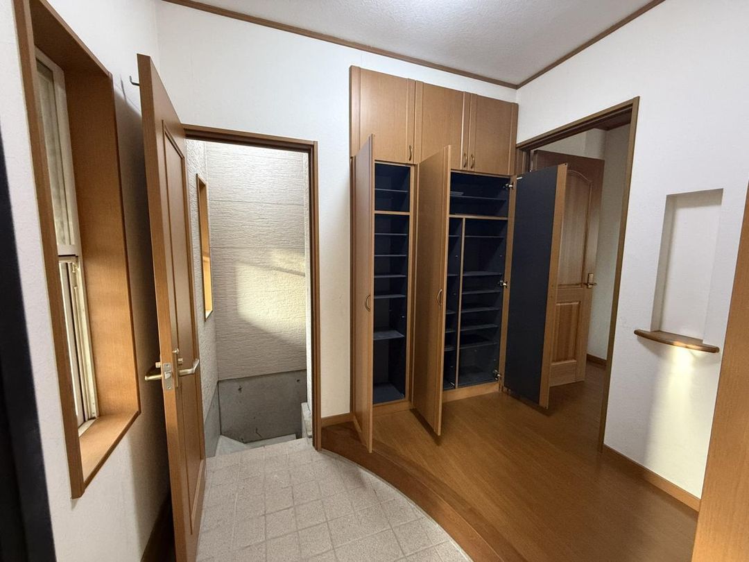 3-story house in Nagaoka with parking and balcony - Thumbnail 3