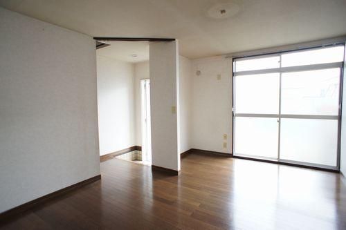2LDK Terrace House for Rent in Chigasaki, Kanagawa - Thumbnail 2