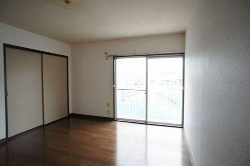 2LDK Terrace House for Rent in Chigasaki, Kanagawa - Thumbnail 3