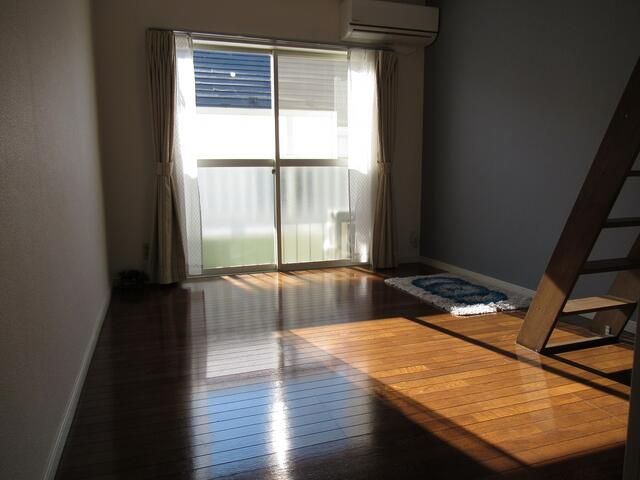 Strauss House 1R Apartment for Rent in Mitaka, Tokyo - Thumbnail 2