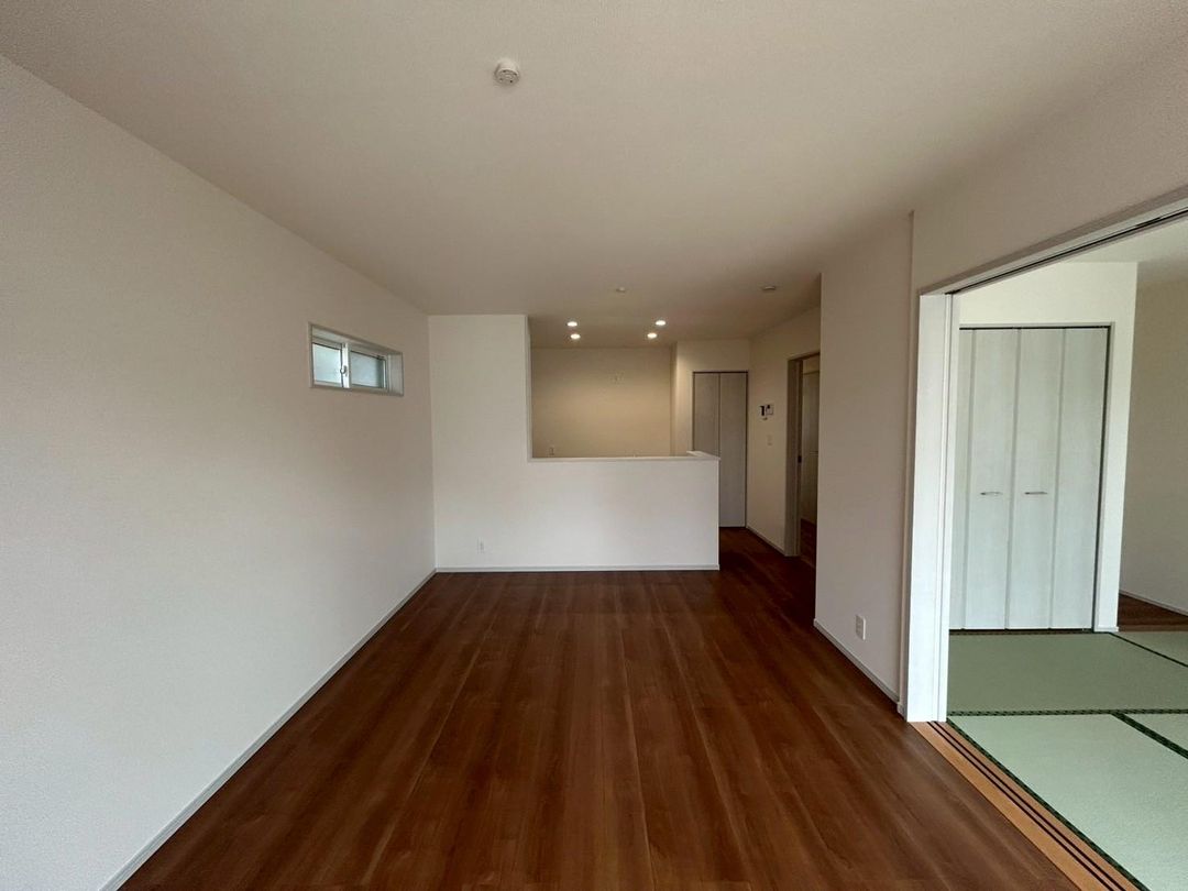 New 4LDK House in Kasaoka, Okayama with 3 Parking Spaces - Thumbnail 4