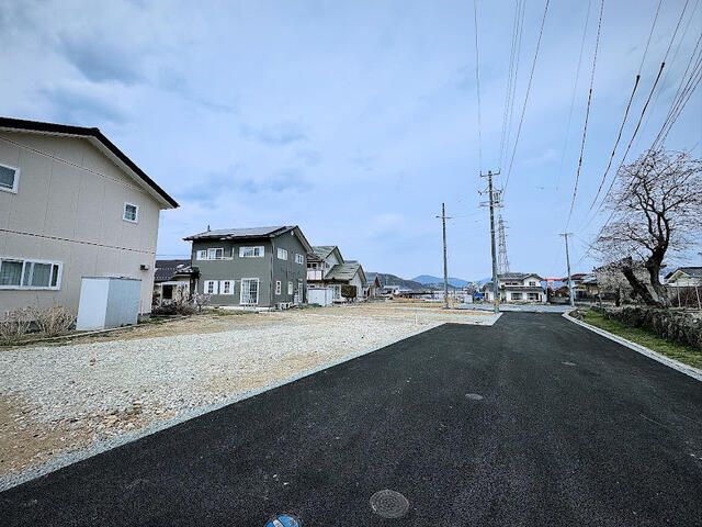 983.9 sqm Land for Sale in Nakamaruko, Ueda, Nagano - Thumbnail 3