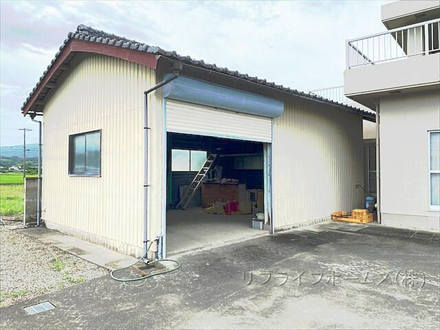 6LDK Detached House with Large Land in Itano, Tokushima - Thumbnail 2