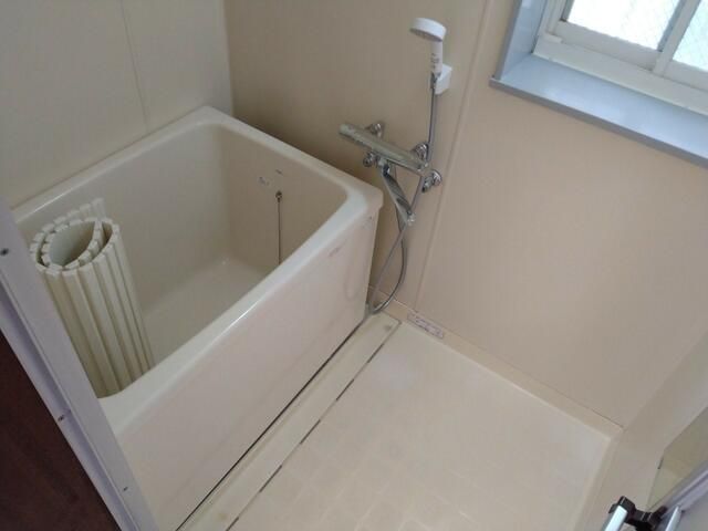 3DK Detached House for Rent in Totsuka-ku, Yokohama - Thumbnail 4