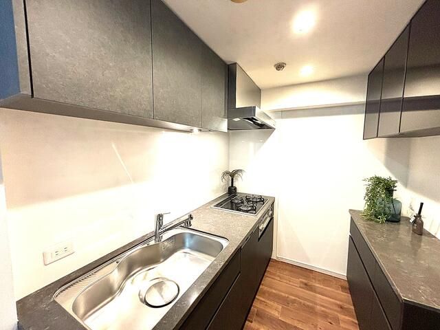 2LDK Apartment for Sale in Inage-ku, Chiba City - Thumbnail 4
