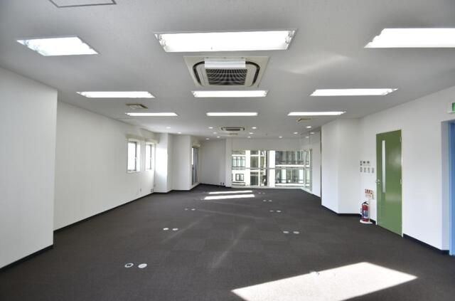 Commercial Unit for Rent in Nishi-Azabu, Minato-ku, Tokyo - Thumbnail 4