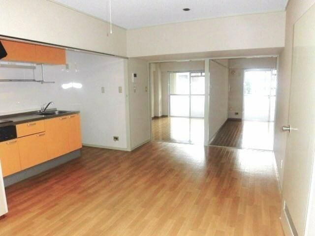 2LDK Apartment for Rent in Hino, Tokyo near Hino Station - Thumbnail 2