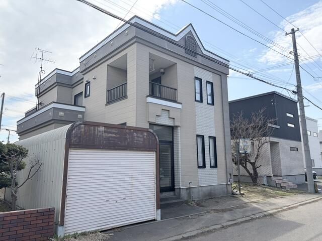 4LDK Detached House with Garden in Kita Ward, Sapporo - Thumbnail 2