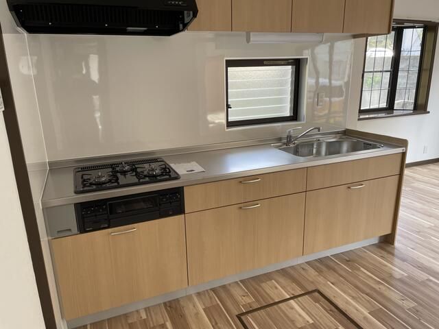 3LDK House for Sale in Matsuyama, Ehime with Garden and Parking - Thumbnail 3