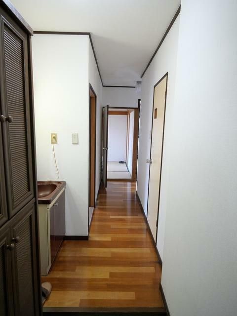 3K Apartment for Rent in Sumida, Tokyo near Asakusa Station - Thumbnail 4
