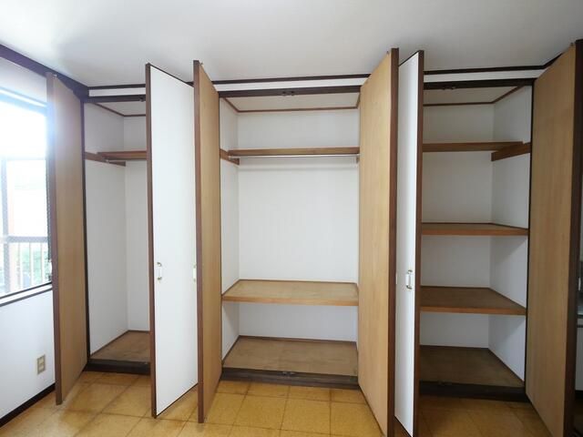 3K Apartment for Rent in Sumida, Tokyo near Asakusa Station - Thumbnail 3