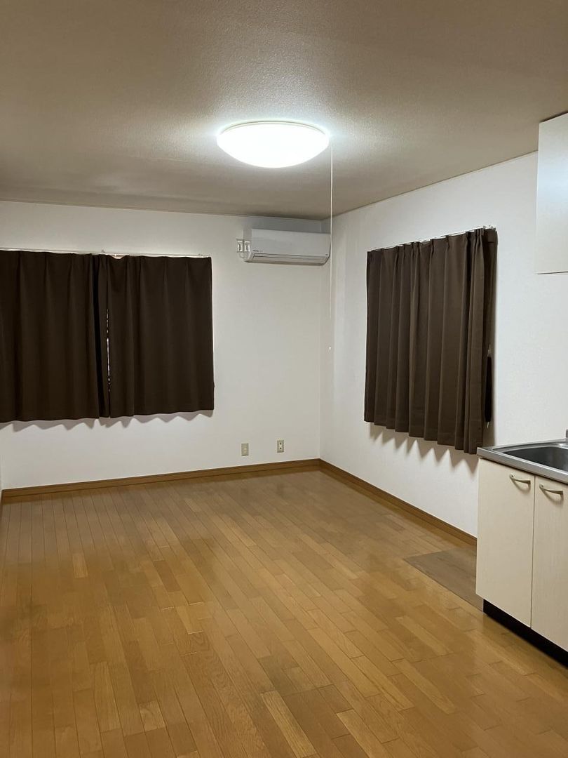 2LDK Apartment for Rent in Kanazawa, Ishikawa - 50.62 sqm - Thumbnail 3