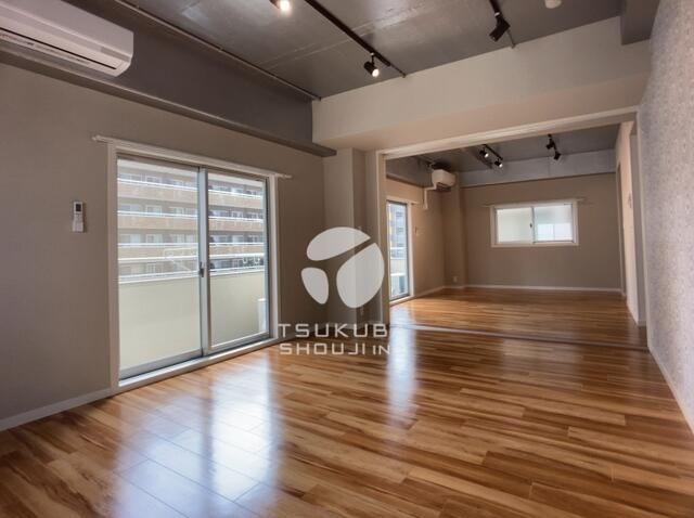 2LDK Apartment for Rent in Nishi-Waseda, Shinjuku, Tokyo - Thumbnail 3