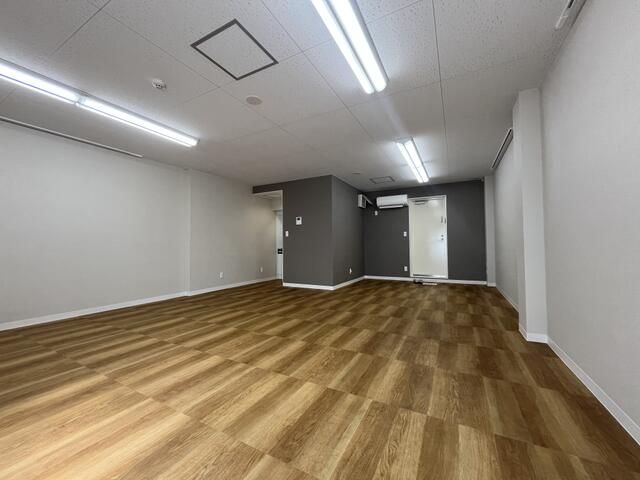 Office for Rent in Kodaira, Tokyo – 42m², Near Hanakoganei Station - Thumbnail 4
