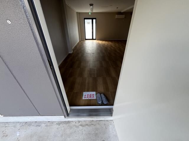 Office for Rent in Kodaira, Tokyo – 42m², Near Hanakoganei Station - Thumbnail 2