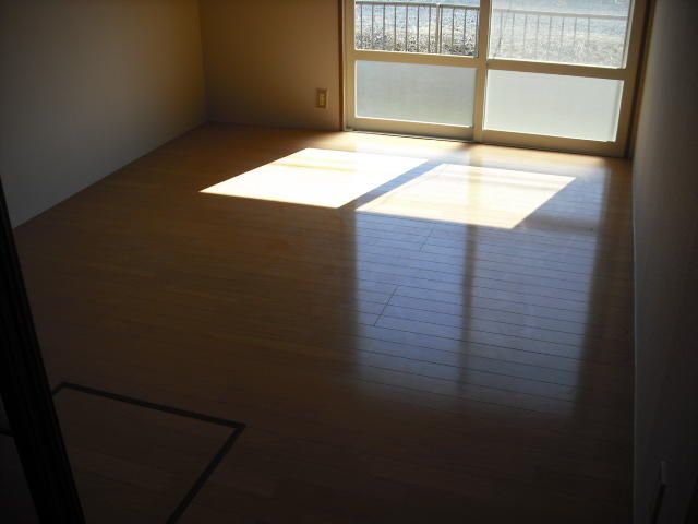 2DK Apartment for Rent in Satte, Saitama - 37.26 sqm - Thumbnail 4