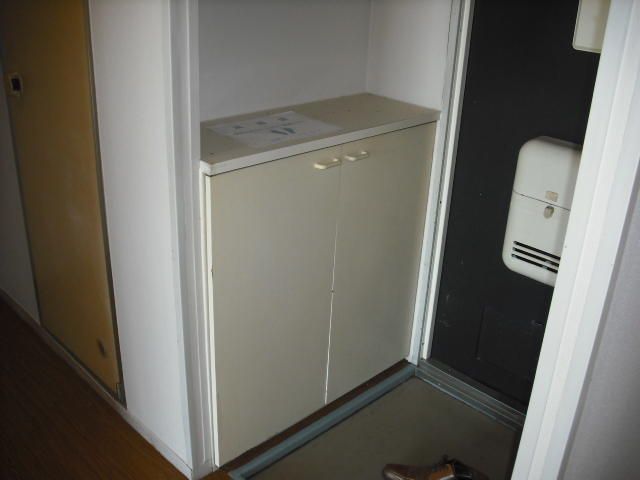 2DK Apartment for Rent in Satte, Saitama - 37.26 sqm - Thumbnail 3