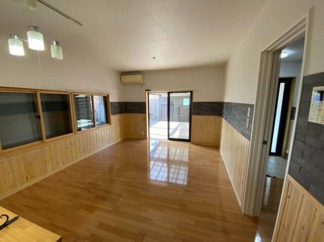 5LDK Wooden House for Sale in Ogaki, Gifu Prefecture - Thumbnail 4