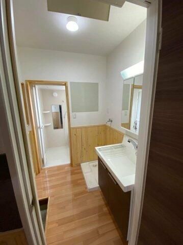 5LDK Wooden House for Sale in Ogaki, Gifu Prefecture - Thumbnail 2