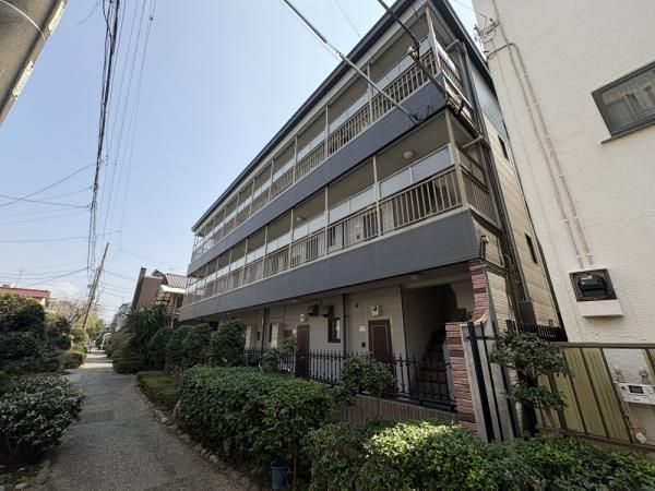 Apartment Building for Sale in Edogawa-ku, Tokyo - Thumbnail 3