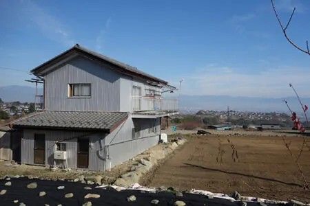 Farmhouse with Mt. Fuji Views & 2300坪 Farmland in Minami-Alps - Thumbnail 3