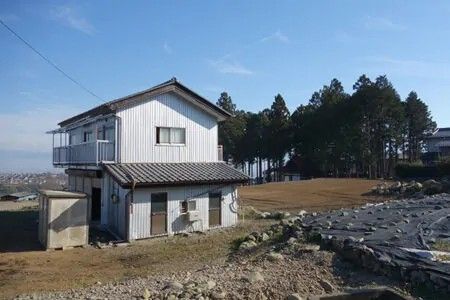 Farmhouse with Mt. Fuji Views & 2300坪 Farmland in Minami-Alps - Thumbnail 2