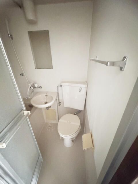 1K Used Apartment in Nakano, Tokyo for Sale - Thumbnail 4