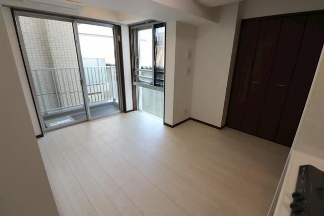 Modern 1R Apartment for Rent in Sumida, Tokyo - 2023 Build - Thumbnail 4