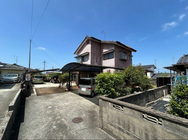 5LDK House for Sale in Arao, Kumamoto with Large Land and Parking - Image 7