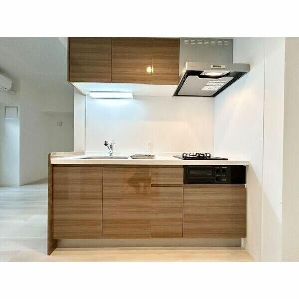 New 1LDK Apartment for Rent in Central Sapporo, S-RESIDENCE - Thumbnail 3