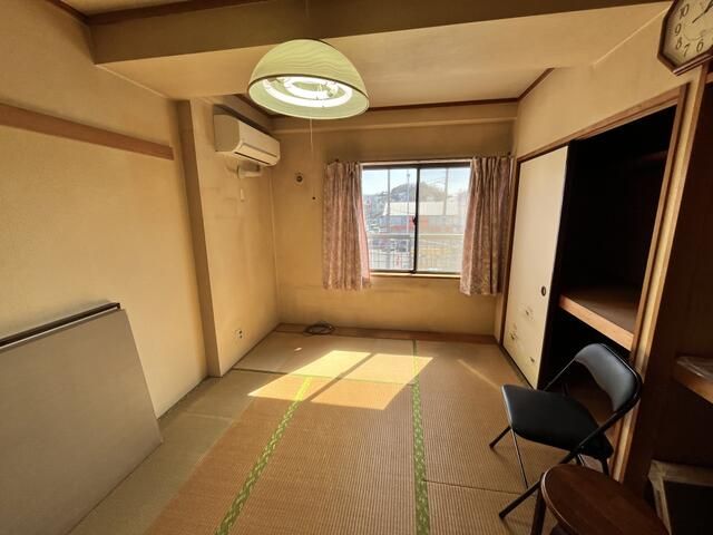 2DK Apartment for Rent in Tsurumi-ku, Yokohama, Kanagawa - Thumbnail 2